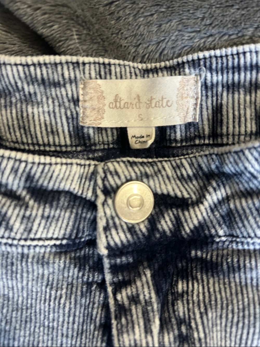 Altar'd State Light Blue Acid Wash Jeans - Picture 2 of 4